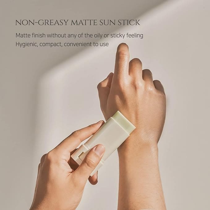 Beauty of Joseon - Matte Sun Stick. Mugwort+Camelia, SPF50+/PA++++